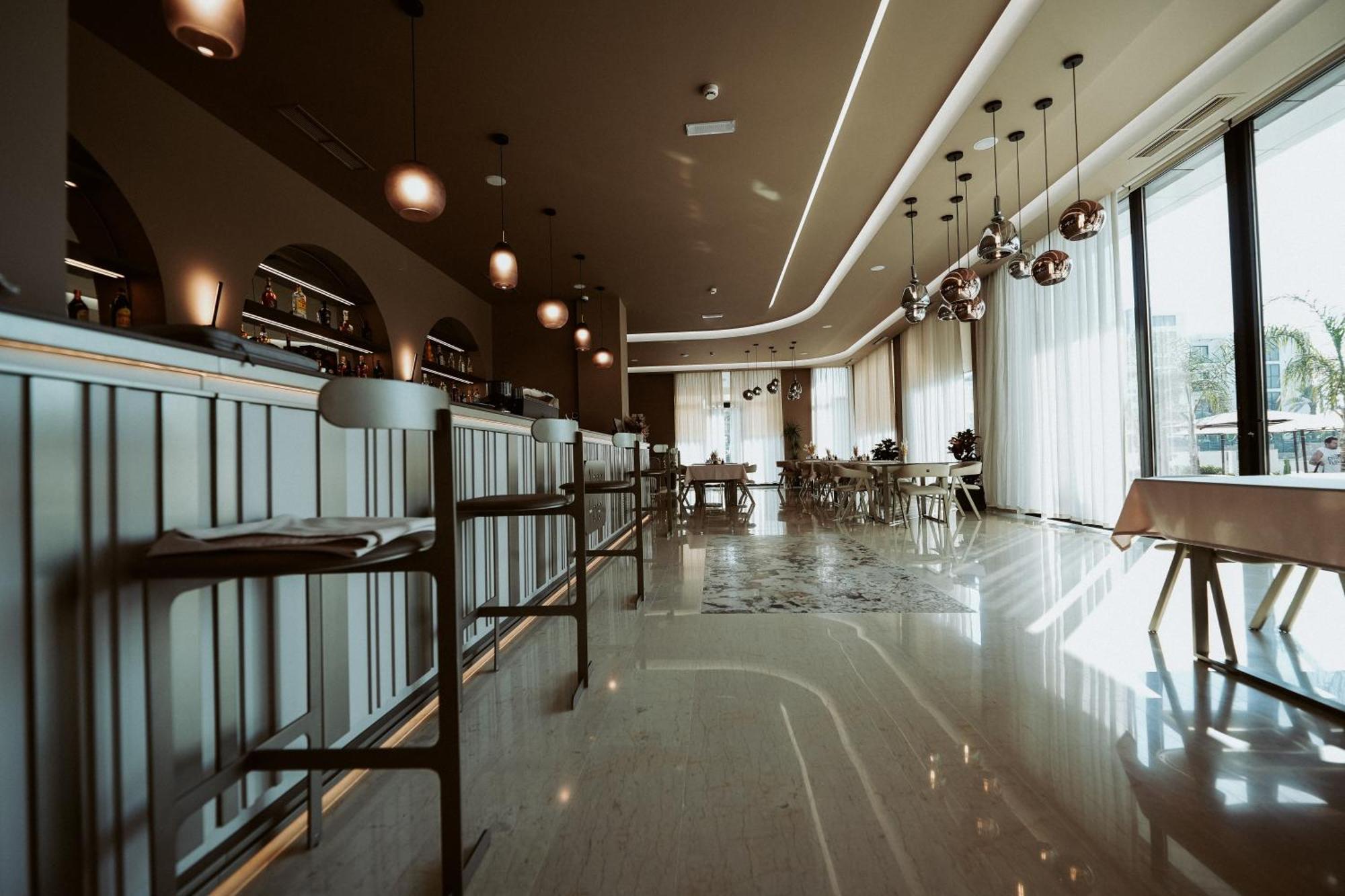 Naos Luxury Hotel Orikum Exterior photo