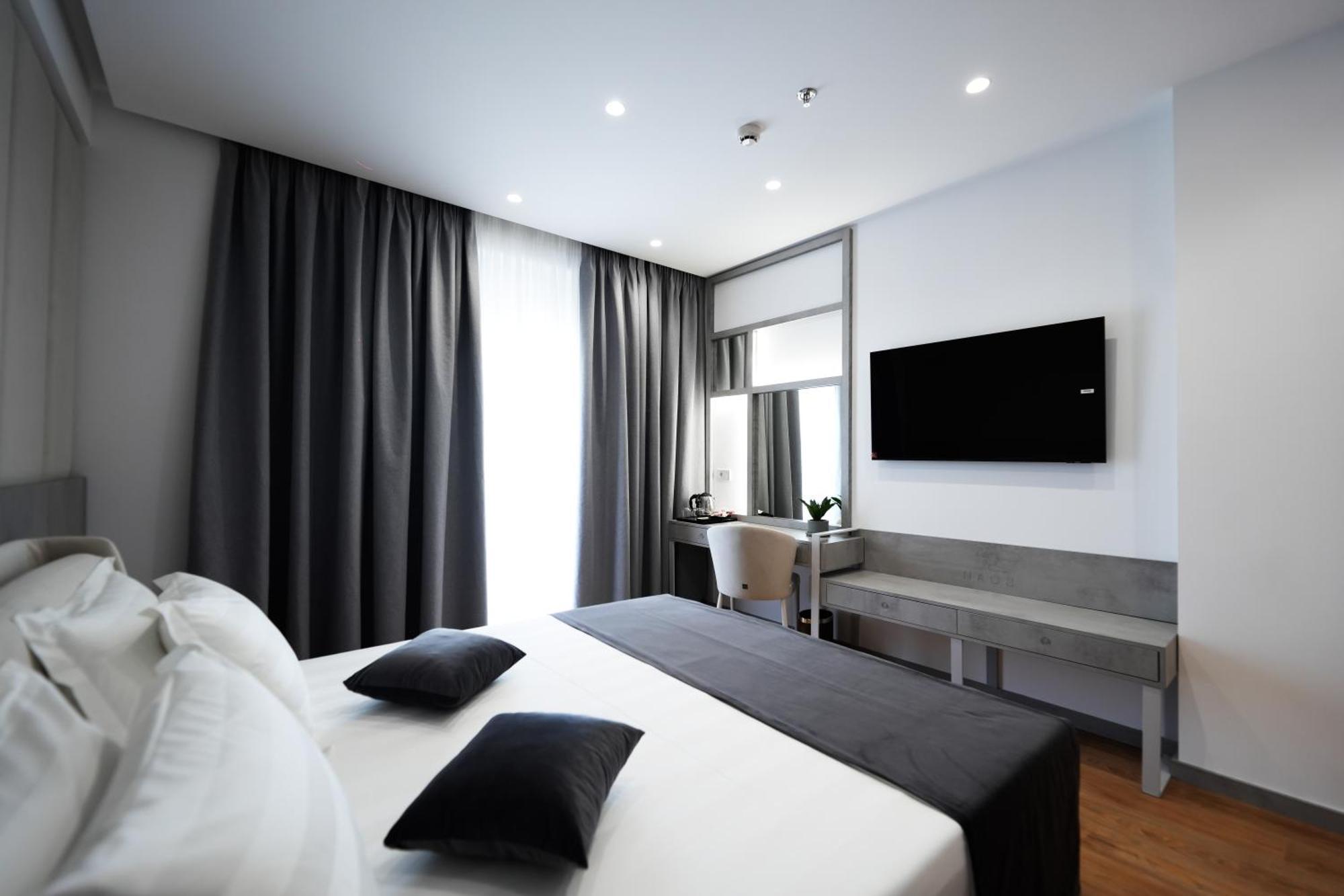 Naos Luxury Hotel Orikum Exterior photo