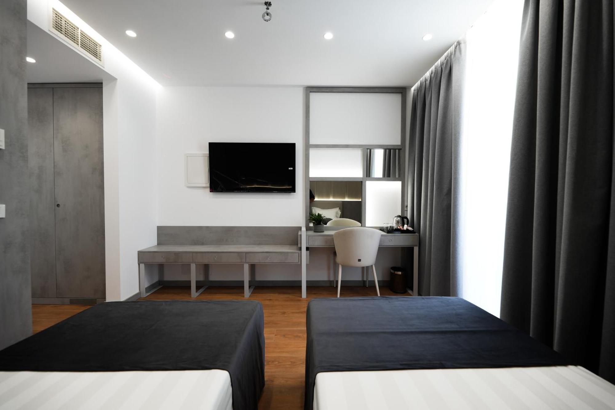 Naos Luxury Hotel Orikum Exterior photo