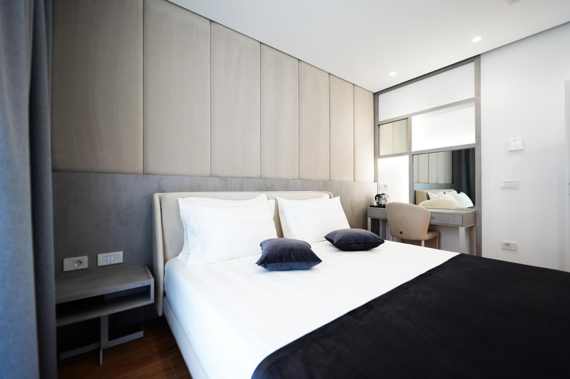 Naos Luxury Hotel Orikum Exterior photo