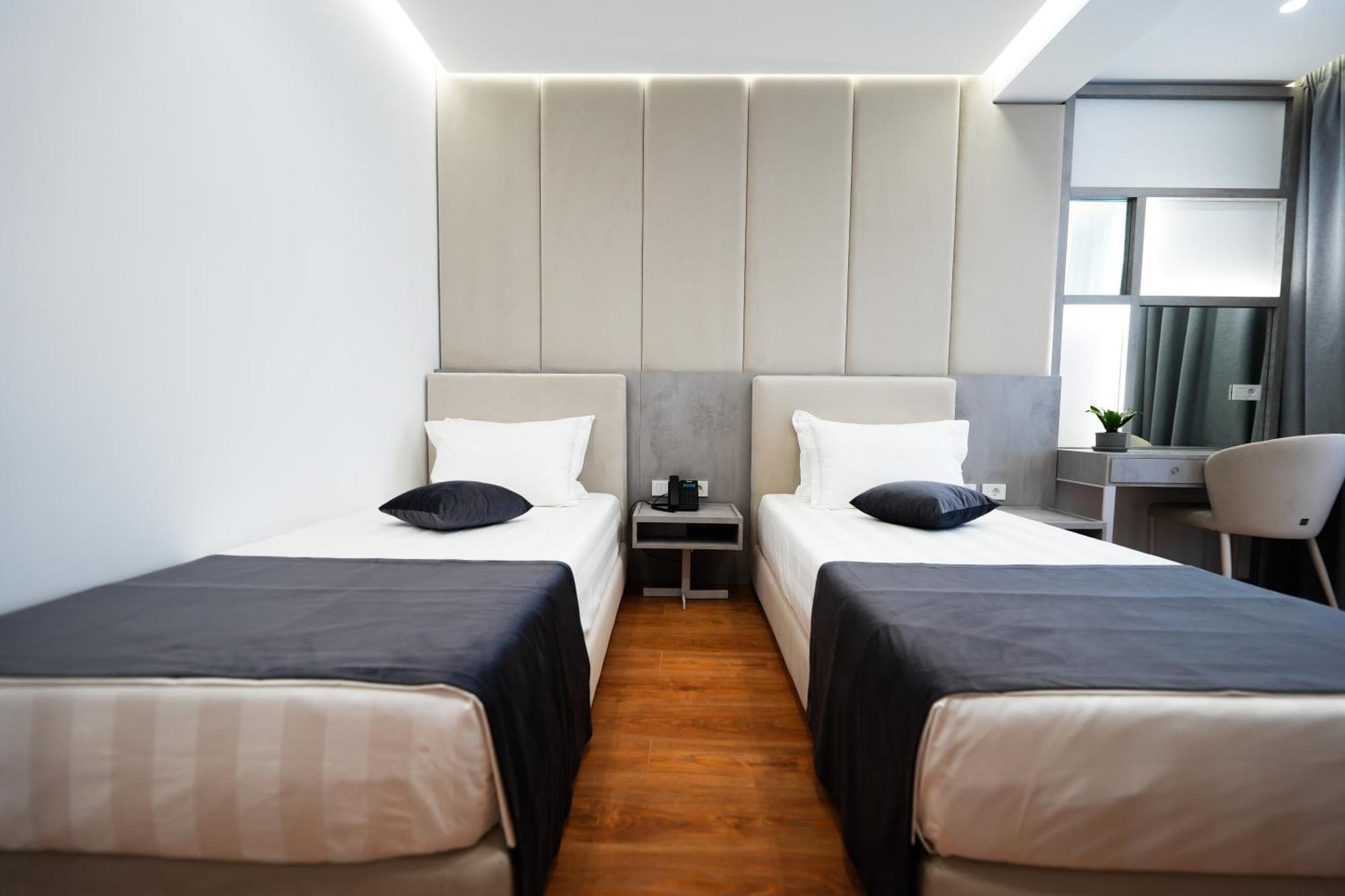 Naos Luxury Hotel Orikum Exterior photo