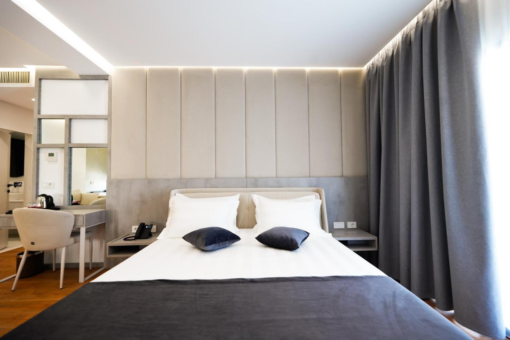 Naos Luxury Hotel Orikum Exterior photo